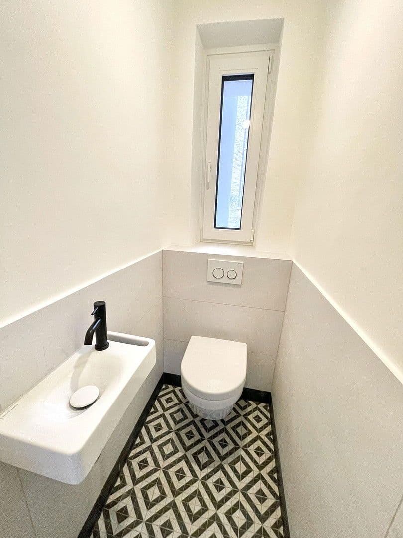 Predaj bytu 3-izbový 71 m², Düsseldorf, Severné Porýnie - Westfálsko Predaj bytu 3-izbový 71 m², Düsseldorf, Severné Porýnie - Westfálsko