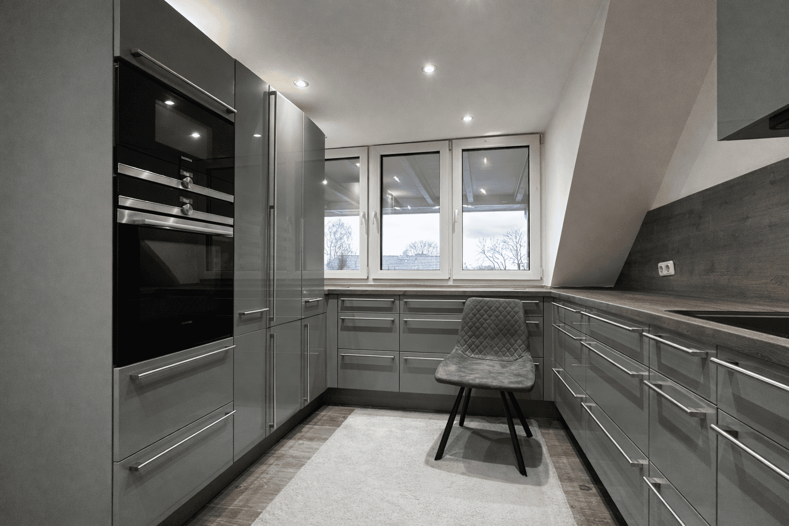 Predaj domu 1.236 m², pozemek 1.170 m², Übacher Weg 121 + 123, Alsdorf, Severné Porýnie - Westfálsko Predaj domu 1.236 m², pozemek 1.170 m², Übacher Weg 121 + 123, Alsdorf, Severné Porýnie - Westfálsko