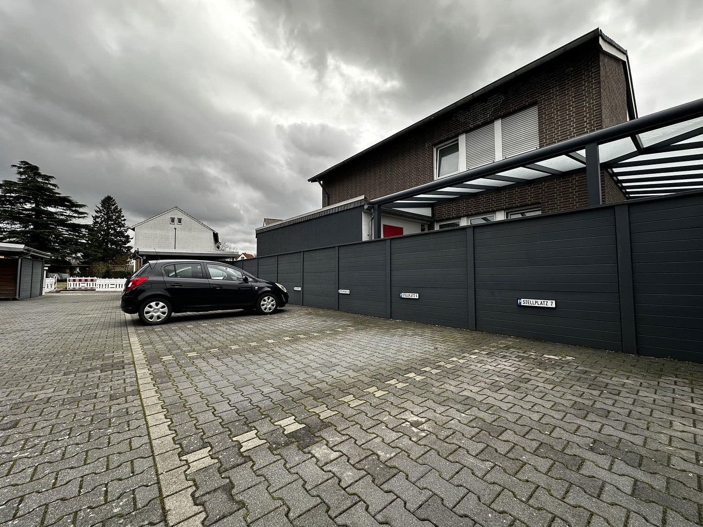 Predaj domu 1.236 m², pozemek 1.170 m², Übacher Weg 121 + 123, Alsdorf, Severné Porýnie - Westfálsko Predaj domu 1.236 m², pozemek 1.170 m², Übacher Weg 121 + 123, Alsdorf, Severné Porýnie - Westfálsko