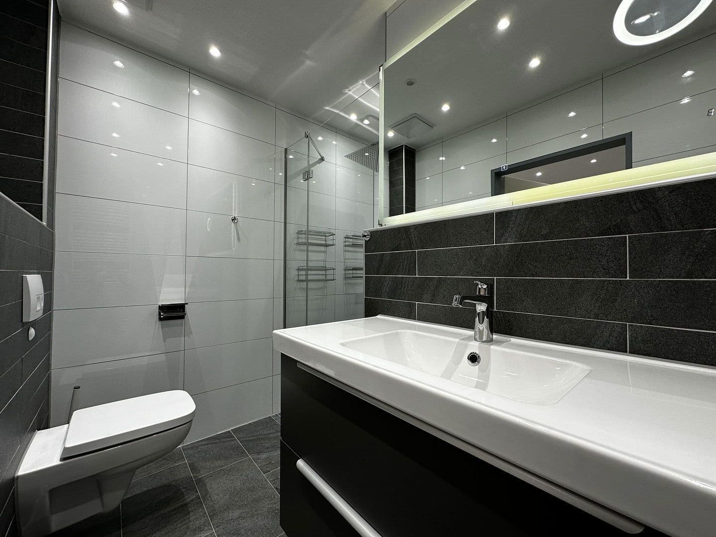 Predaj domu 640 m², pozemek 1.442 m², Bergmannsweg 76, Baesweiler, Severné Porýnie - Westfálsko Predaj domu 640 m², pozemek 1.442 m², Bergmannsweg 76, Baesweiler, Severné Porýnie - Westfálsko