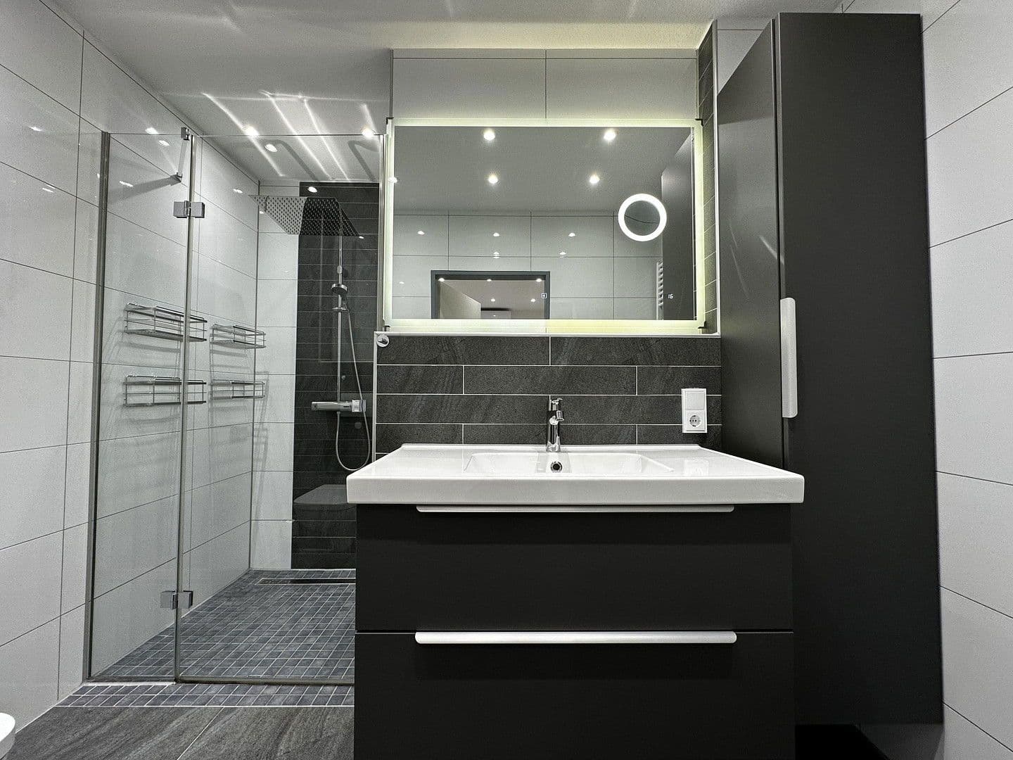 Predaj domu 640 m², pozemek 1.442 m², Bergmannsweg 76, Baesweiler, Severné Porýnie - Westfálsko Predaj domu 640 m², pozemek 1.442 m², Bergmannsweg 76, Baesweiler, Severné Porýnie - Westfálsko