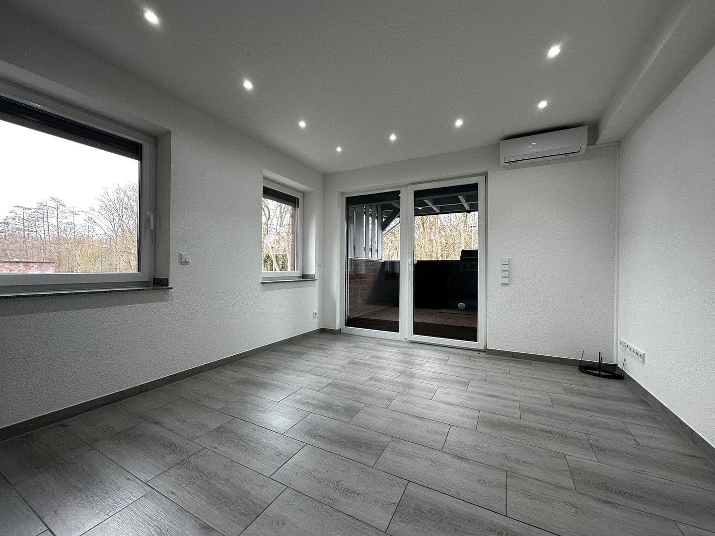 Predaj domu 640 m², pozemek 1.442 m², Bergmannsweg 76, Baesweiler, Severné Porýnie - Westfálsko Predaj domu 640 m², pozemek 1.442 m², Bergmannsweg 76, Baesweiler, Severné Porýnie - Westfálsko