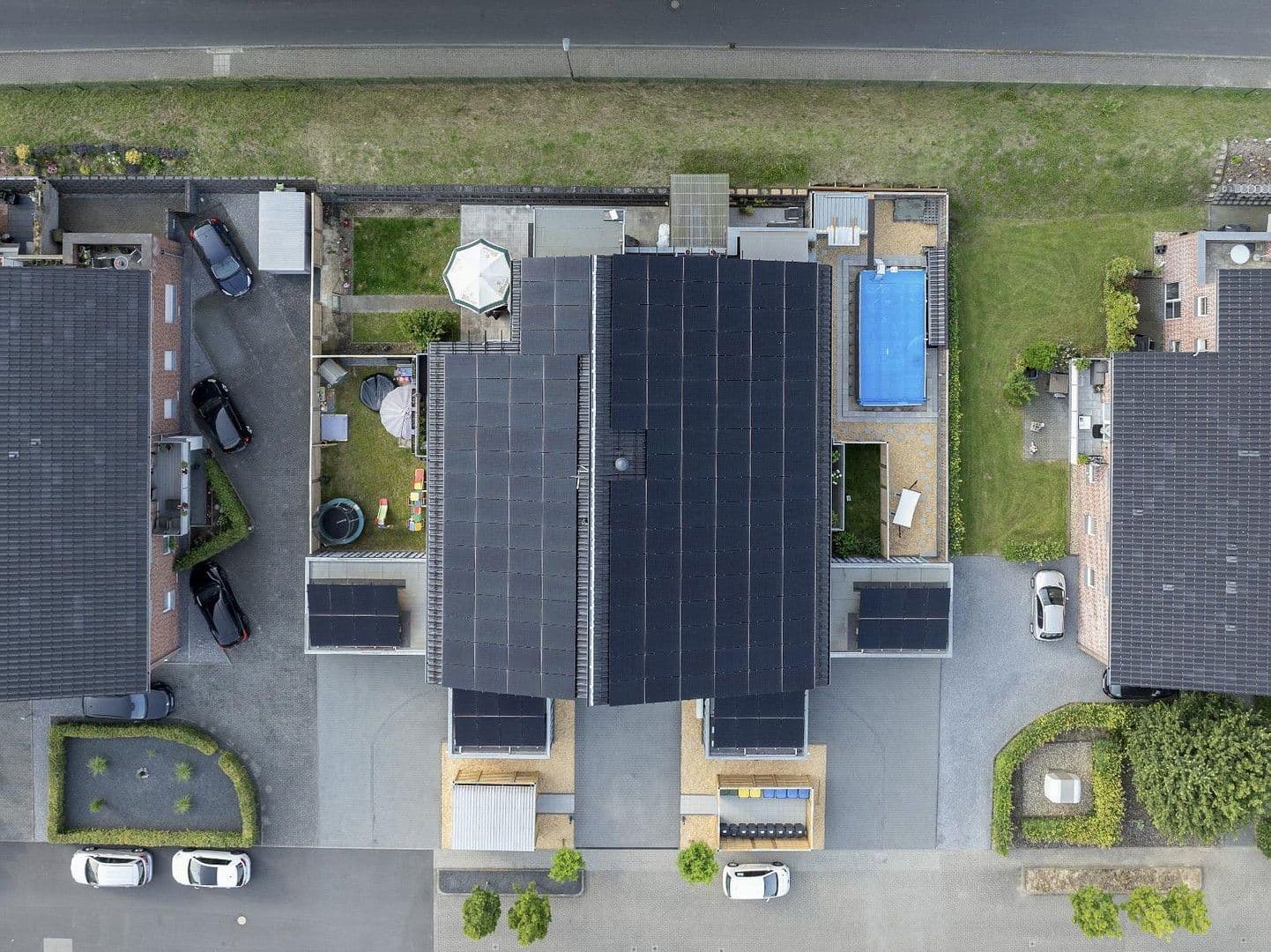 Predaj domu 640 m², pozemek 1.442 m², Bergmannsweg 76, Baesweiler, Severné Porýnie - Westfálsko Predaj domu 640 m², pozemek 1.442 m², Bergmannsweg 76, Baesweiler, Severné Porýnie - Westfálsko