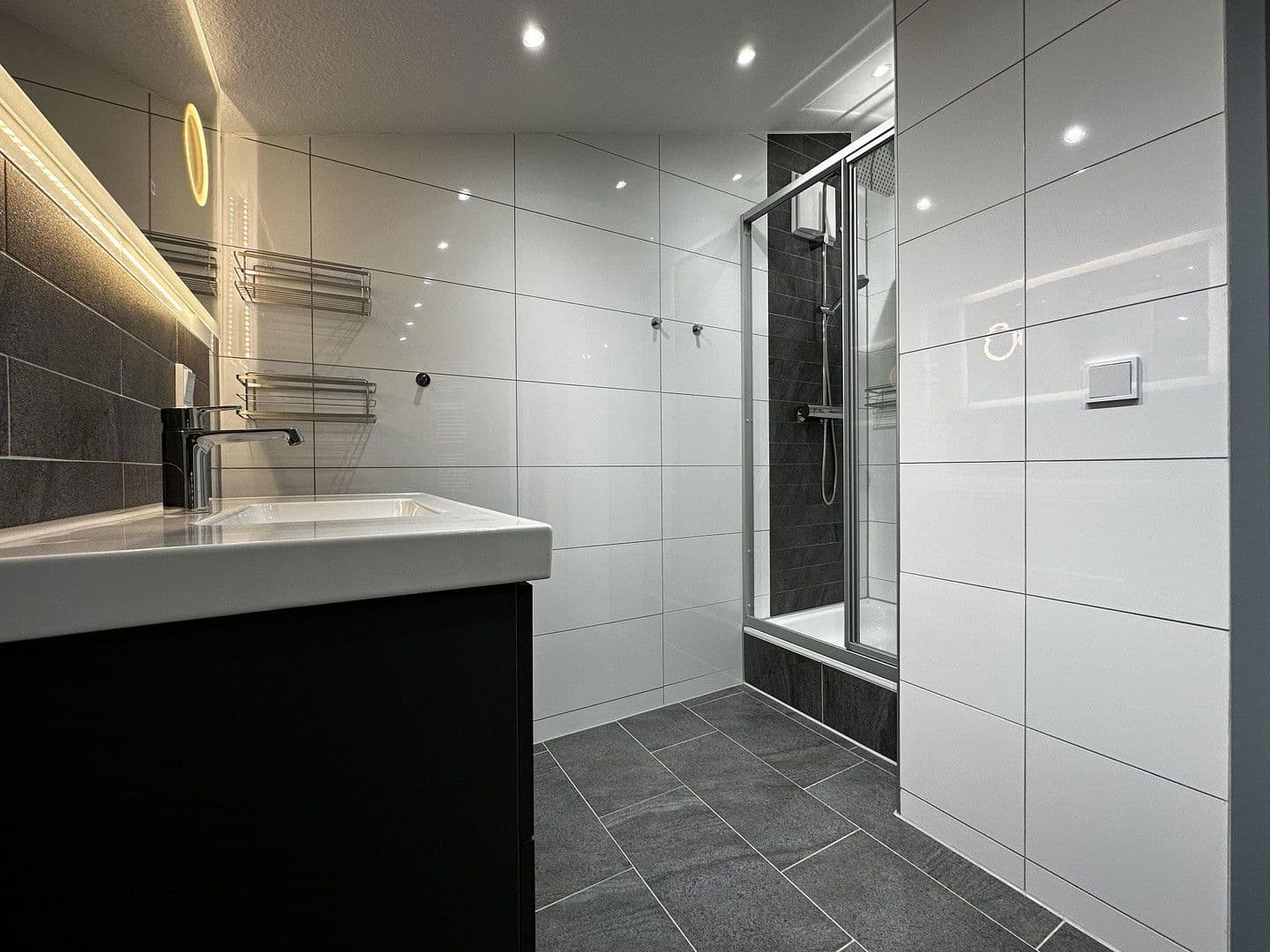 Predaj domu 640 m², pozemek 1.442 m², Bergmannsweg 76, Baesweiler, Severné Porýnie - Westfálsko Predaj domu 640 m², pozemek 1.442 m², Bergmannsweg 76, Baesweiler, Severné Porýnie - Westfálsko