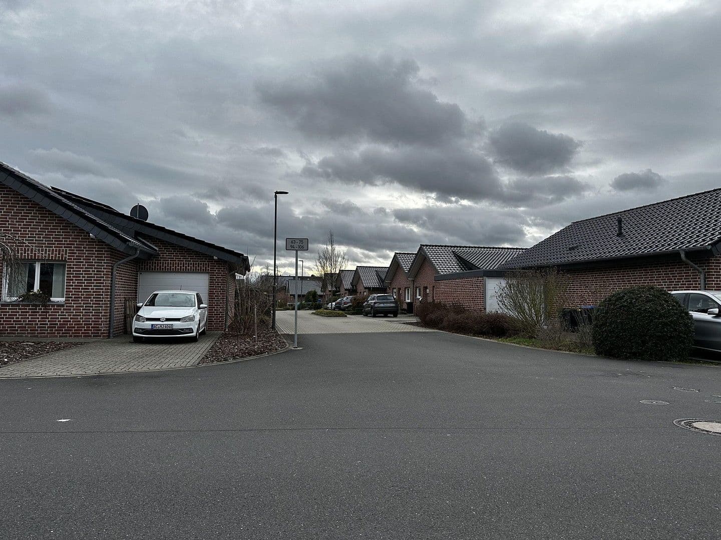 Predaj domu 640 m², pozemek 1.442 m², Bergmannsweg 76, Baesweiler, Severné Porýnie - Westfálsko Predaj domu 640 m², pozemek 1.442 m², Bergmannsweg 76, Baesweiler, Severné Porýnie - Westfálsko