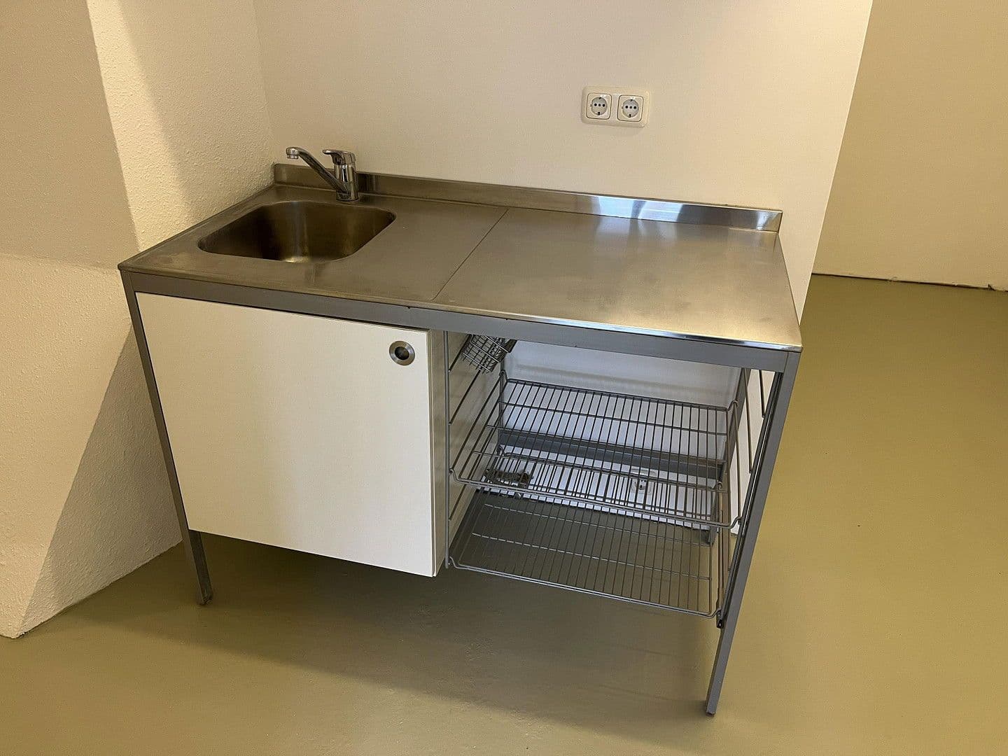 Prenájom kancelárie 63 m², Fackenburger Allee 44, Lübeck, Šlezvicko-Holštajnsko Prenájom kancelárie 63 m², Fackenburger Allee 44, Lübeck, Šlezvicko-Holštajnsko