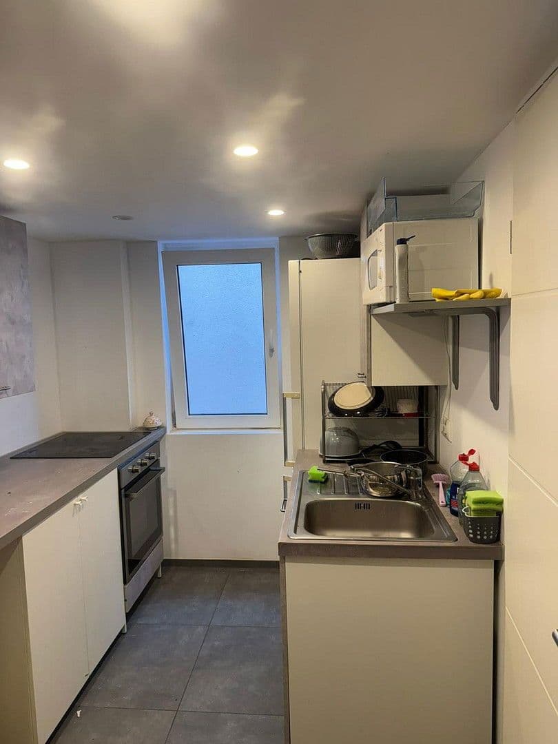 Prenájom bytu 3-izbový 20 m², Frankfurt am Main, Hesensko Prenájom bytu 3-izbový 20 m², Frankfurt am Main, Hesensko