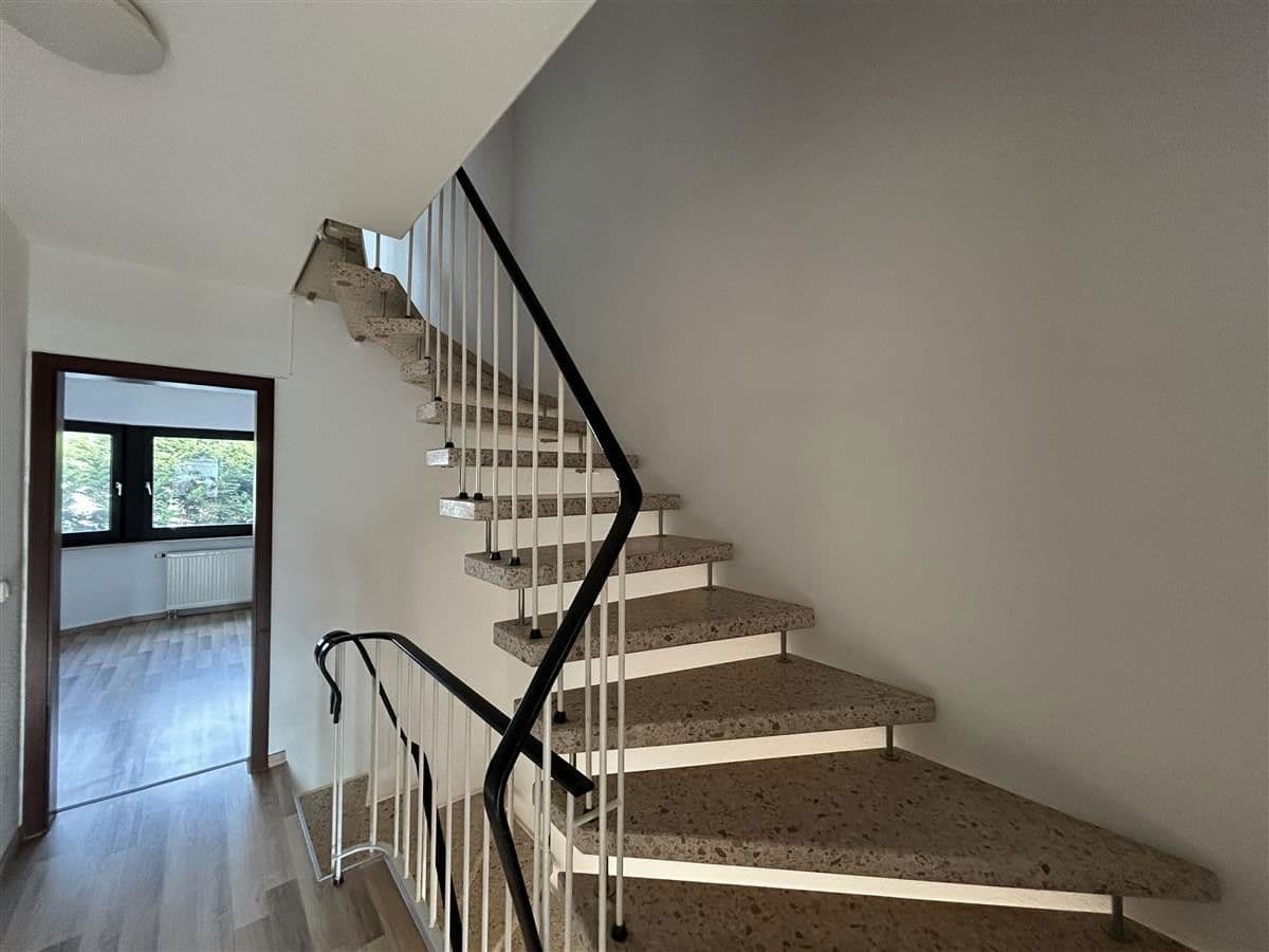 Prenájom domu 127 m², pozemek 100 m², Hanau, Hesensko Prenájom domu 127 m², pozemek 100 m², Hanau, Hesensko