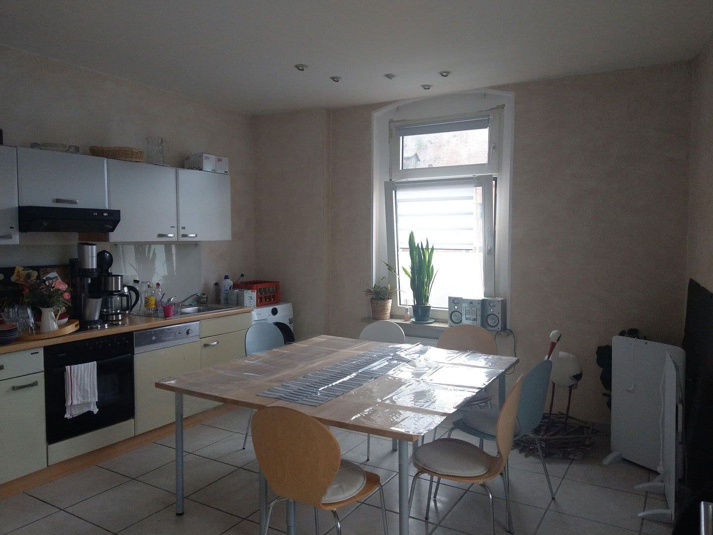 Prenájom bytu 3-izbový 94 m², Pestalozzistr. 1, Kulmbach, Bavorsko Prenájom bytu 3-izbový 94 m², Pestalozzistr. 1, Kulmbach, Bavorsko