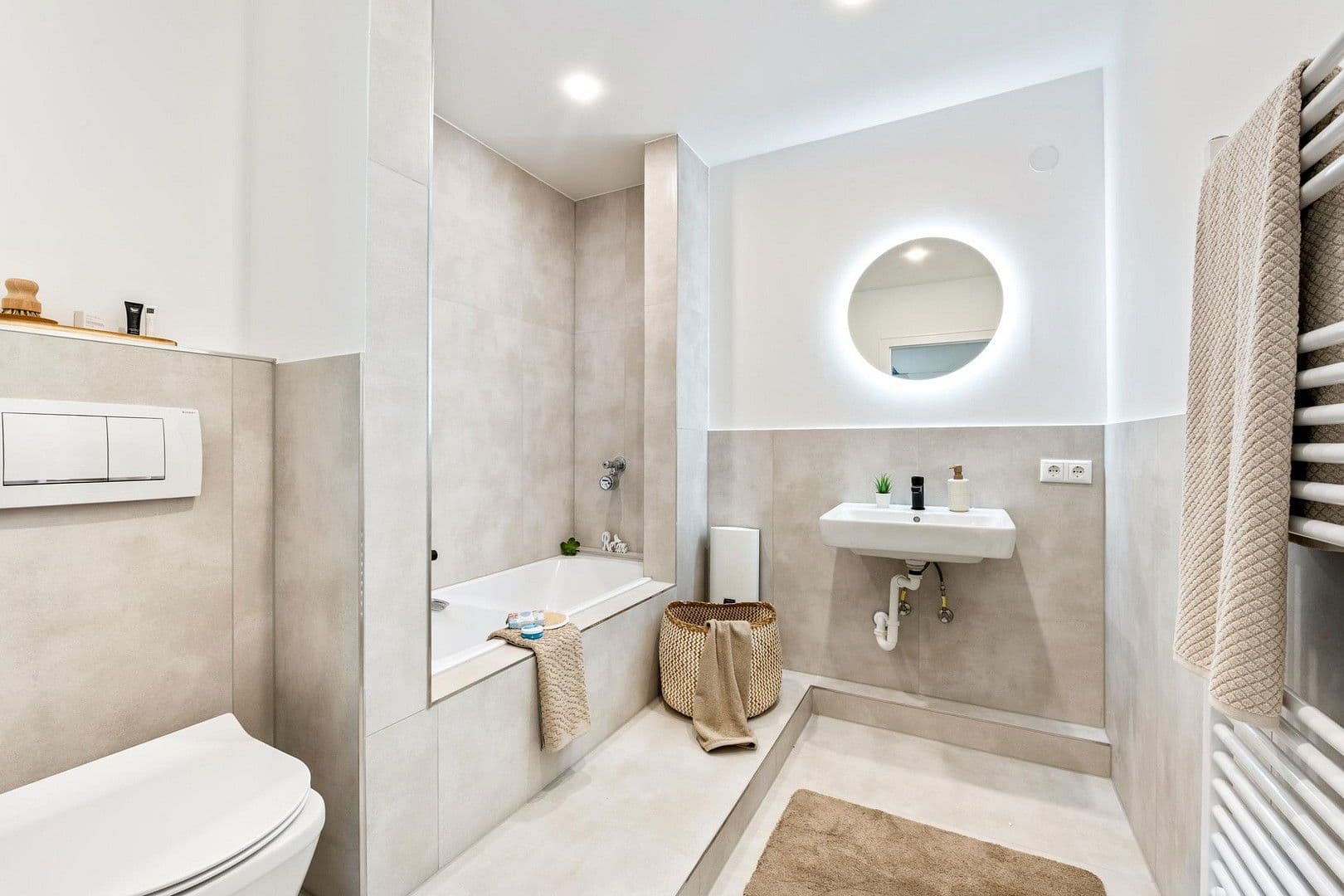 Predaj bytu 4-izbový 93 m², Hamburg, Hamburg Predaj bytu 4-izbový 93 m², Hamburg, Hamburg