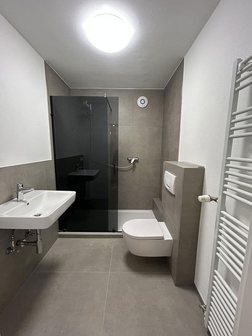 Prenájom bytu 3-izbový 91 m², Trier, Porýnie-Falcko Prenájom bytu 3-izbový 91 m², Trier, Porýnie-Falcko