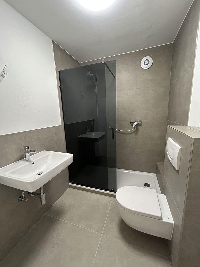 Prenájom bytu 3-izbový 91 m², Trier, Porýnie-Falcko Prenájom bytu 3-izbový 91 m², Trier, Porýnie-Falcko