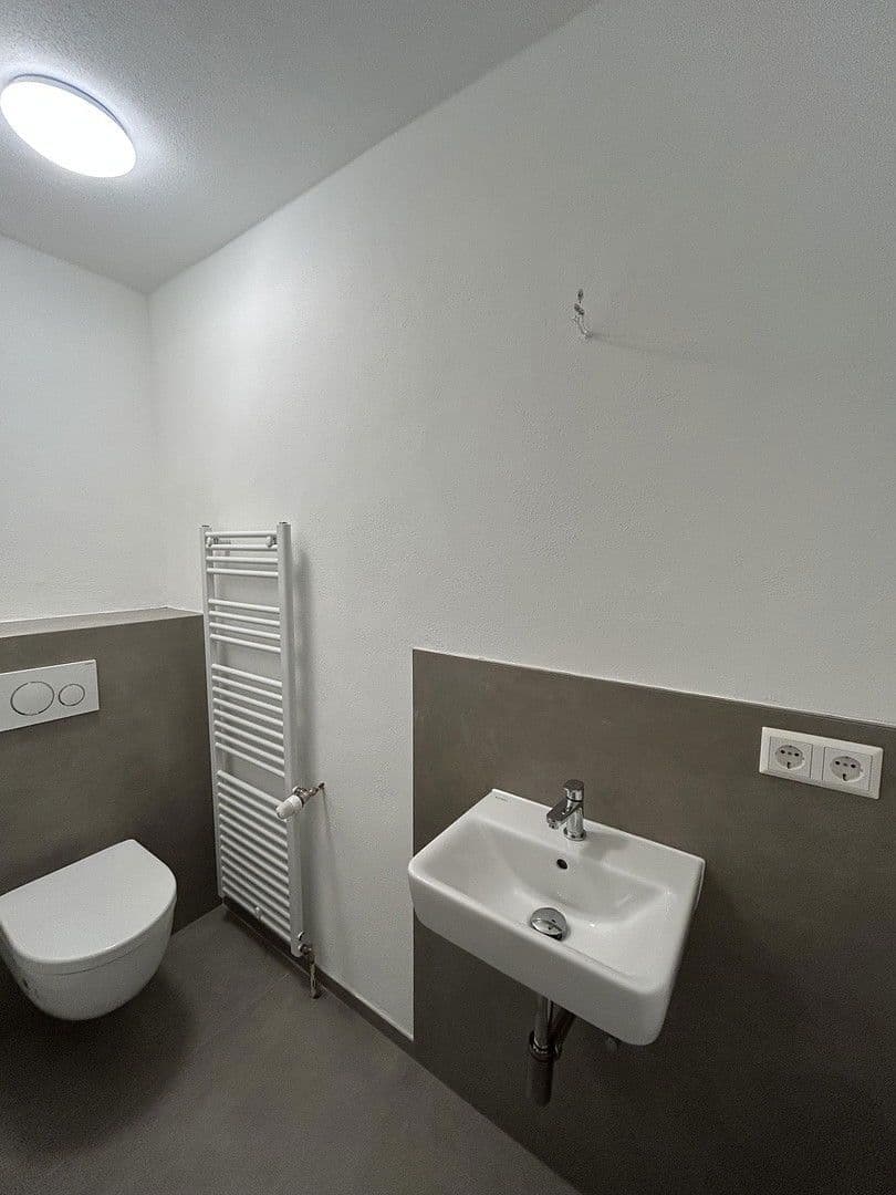 Prenájom bytu 3-izbový 91 m², Trier, Porýnie-Falcko Prenájom bytu 3-izbový 91 m², Trier, Porýnie-Falcko