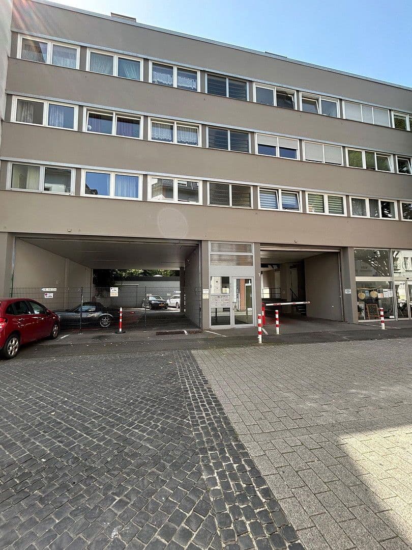 Prenájom bytu 3-izbový 91 m², Trier, Porýnie-Falcko Prenájom bytu 3-izbový 91 m², Trier, Porýnie-Falcko