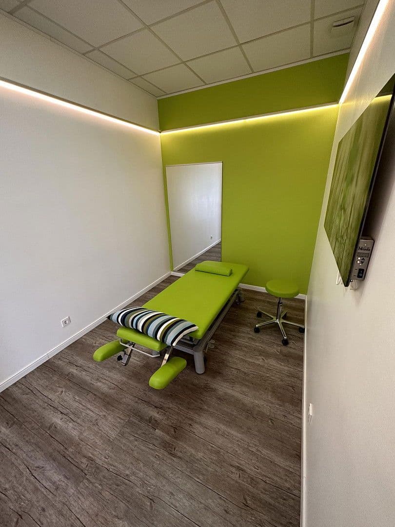 Predaj nebytového priestoru 450 m², Tulpenstr. 2-4, Dietzenbach, Hesensko Predaj nebytového priestoru 450 m², Tulpenstr. 2-4, Dietzenbach, Hesensko