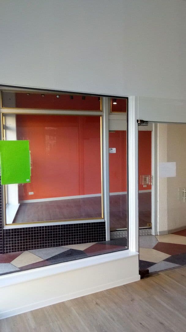 Prenájom nebytového priestoru 210 m², Mühlenstraße 56, Lübeck, Šlezvicko-Holštajnsko Prenájom nebytového priestoru 210 m², Mühlenstraße 56, Lübeck, Šlezvicko-Holštajnsko