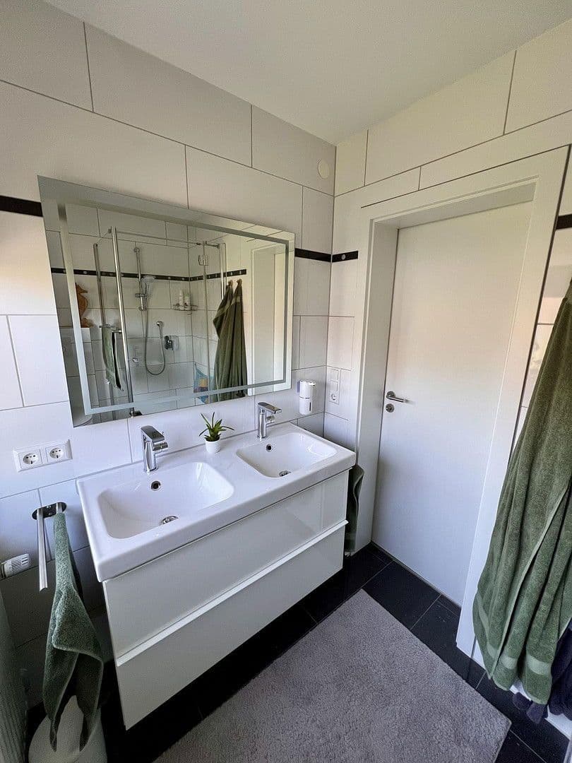 Predaj domu 103 m², pozemek 182 m², Nürtingen, Bádensko-Wurttembersko Predaj domu 103 m², pozemek 182 m², Nürtingen, Bádensko-Wurttembersko