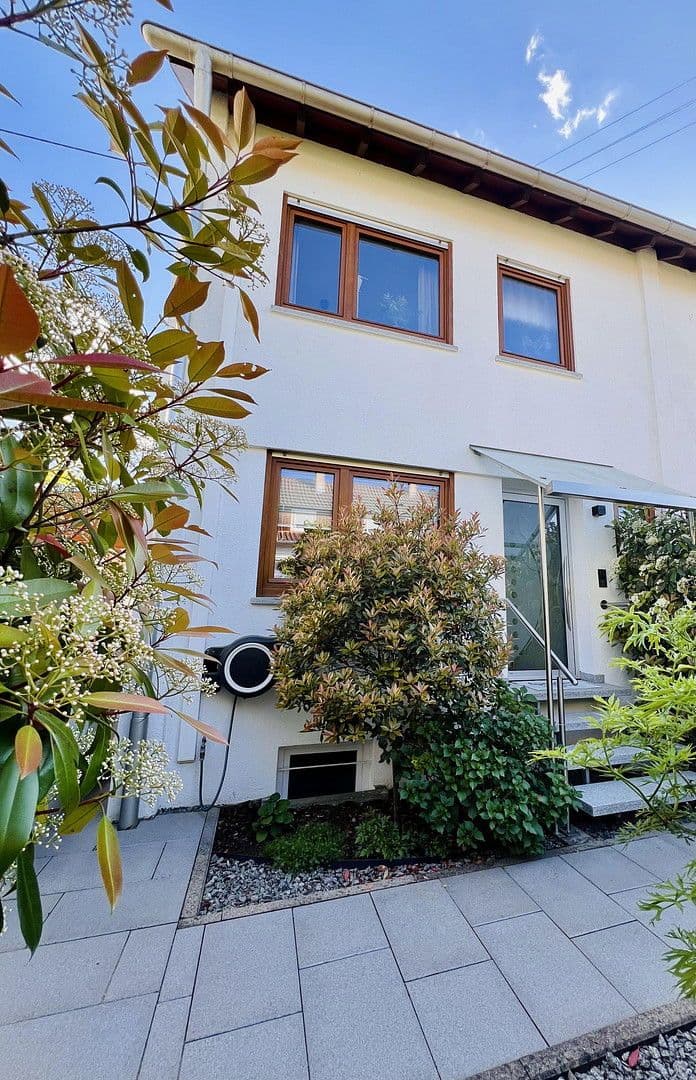 Predaj domu 103 m², pozemek 182 m², Nürtingen, Bádensko-Wurttembersko Predaj domu 103 m², pozemek 182 m², Nürtingen, Bádensko-Wurttembersko