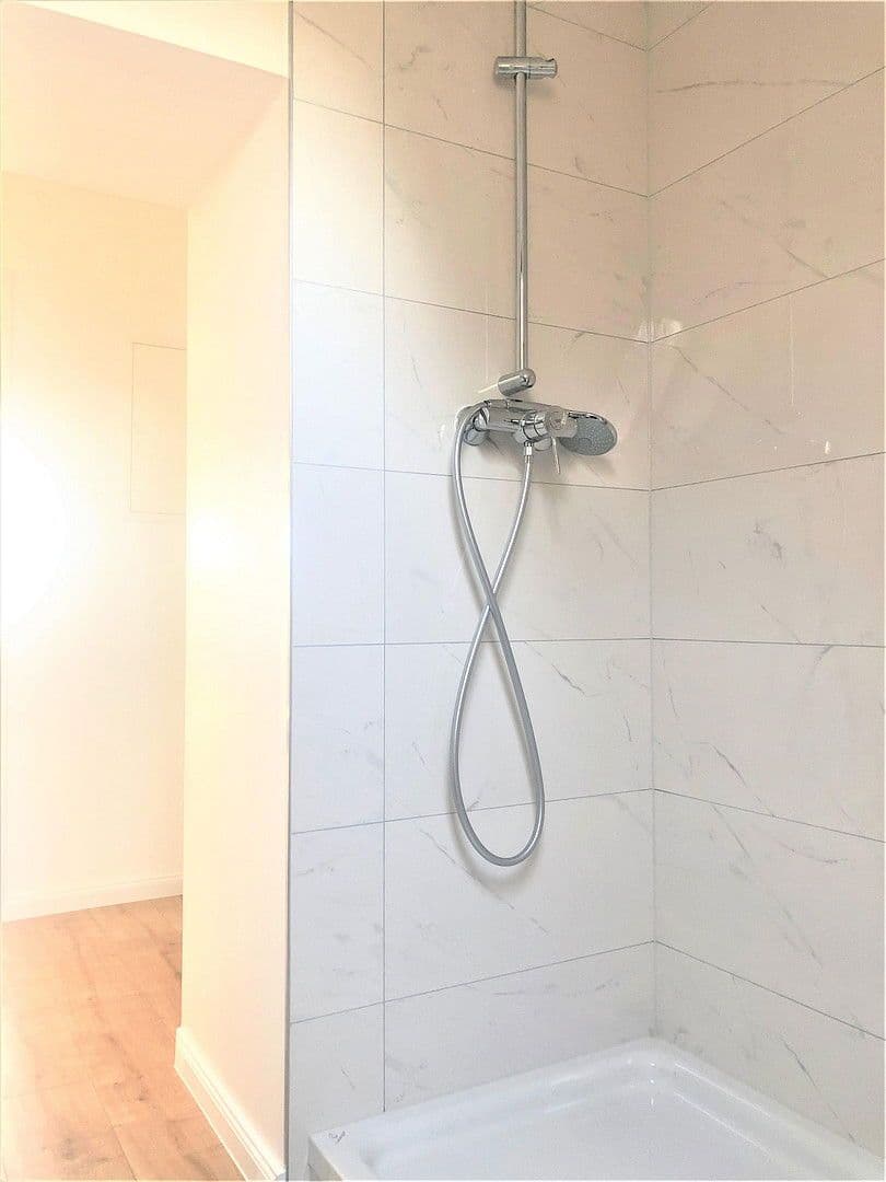 Prenájom bytu 3-izbový 85 m², Herzogenriedstraße 23, Mannheim, Bádensko-Wurttembersko Prenájom bytu 3-izbový 85 m², Herzogenriedstraße 23, Mannheim, Bádensko-Wurttembersko