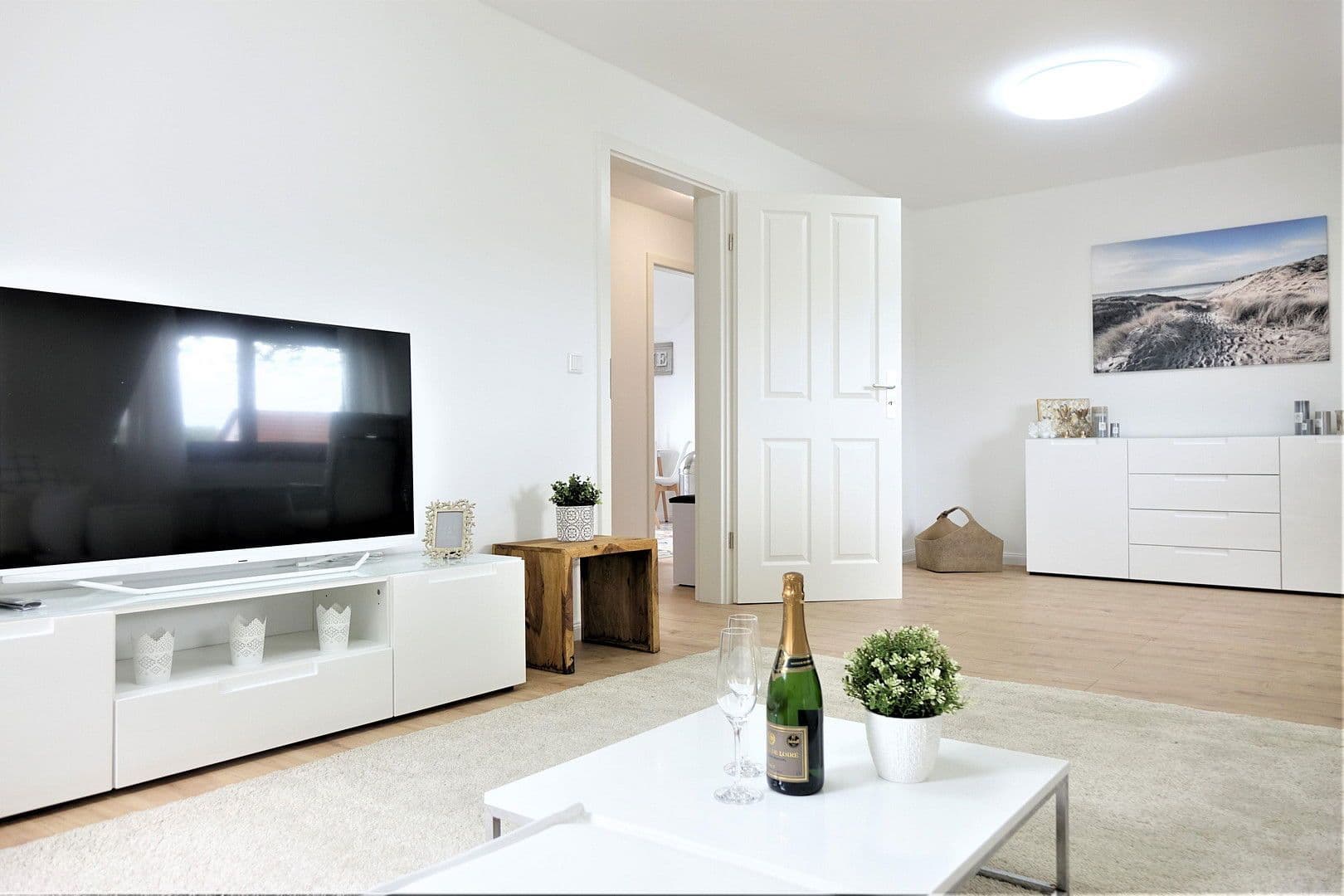 Prenájom bytu 3-izbový 85 m², Herzogenriedstraße 23, Mannheim, Bádensko-Wurttembersko Prenájom bytu 3-izbový 85 m², Herzogenriedstraße 23, Mannheim, Bádensko-Wurttembersko