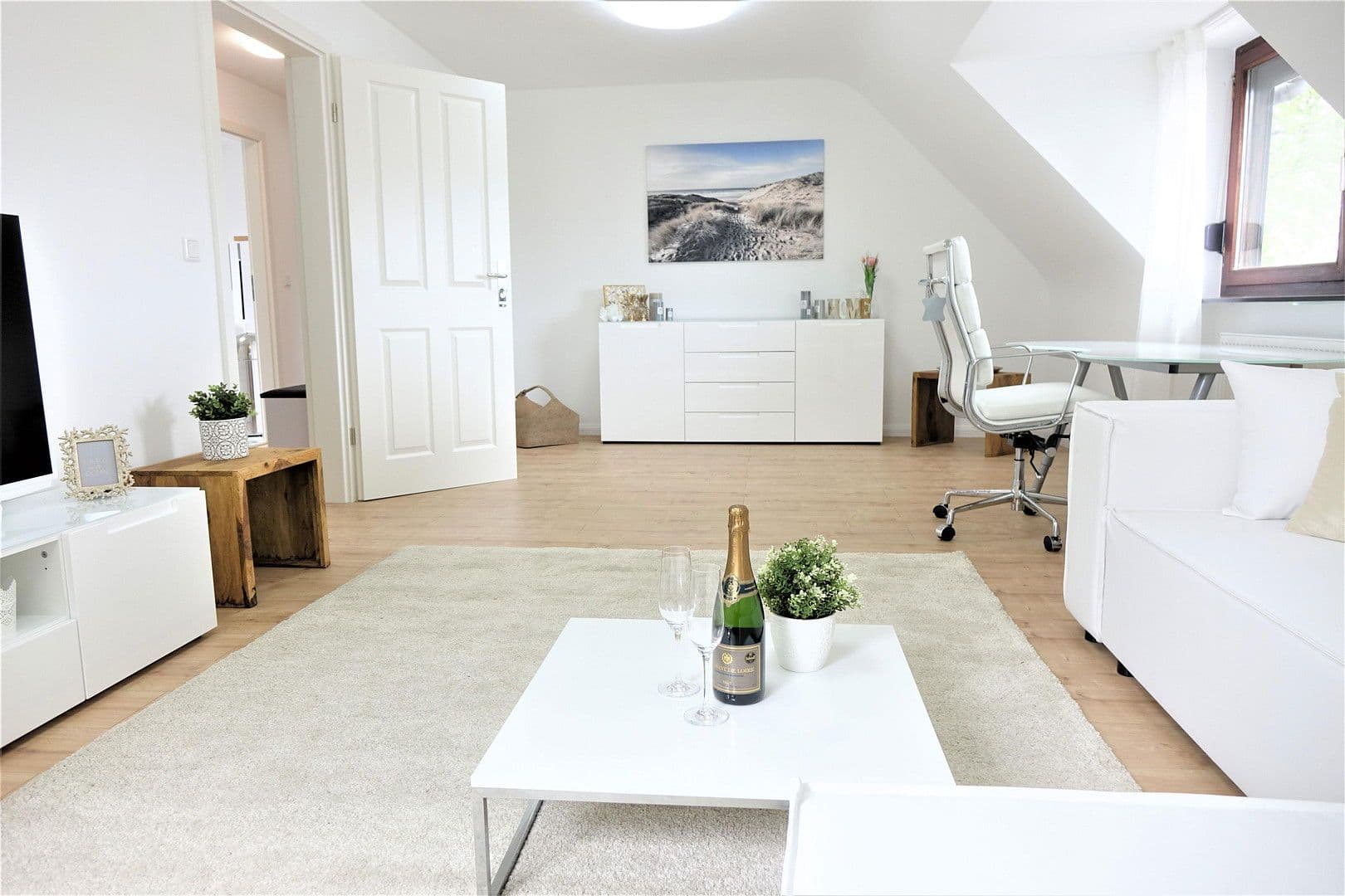 Prenájom bytu 3-izbový 85 m², Herzogenriedstraße 23, Mannheim, Bádensko-Wurttembersko Prenájom bytu 3-izbový 85 m², Herzogenriedstraße 23, Mannheim, Bádensko-Wurttembersko