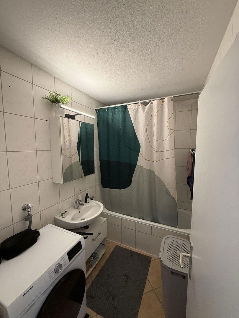 Prenájom bytu 3-izbový 85 m², Körschstraße 49, Stuttgart-Plieningen, Bádensko-Wurttembersko Prenájom bytu 3-izbový 85 m², Körschstraße 49, Stuttgart-Plieningen, Bádensko-Wurttembersko