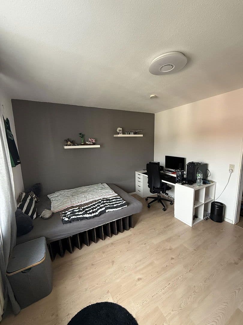 Prenájom bytu 3-izbový 85 m², Körschstraße 49, Stuttgart-Plieningen, Bádensko-Wurttembersko Prenájom bytu 3-izbový 85 m², Körschstraße 49, Stuttgart-Plieningen, Bádensko-Wurttembersko