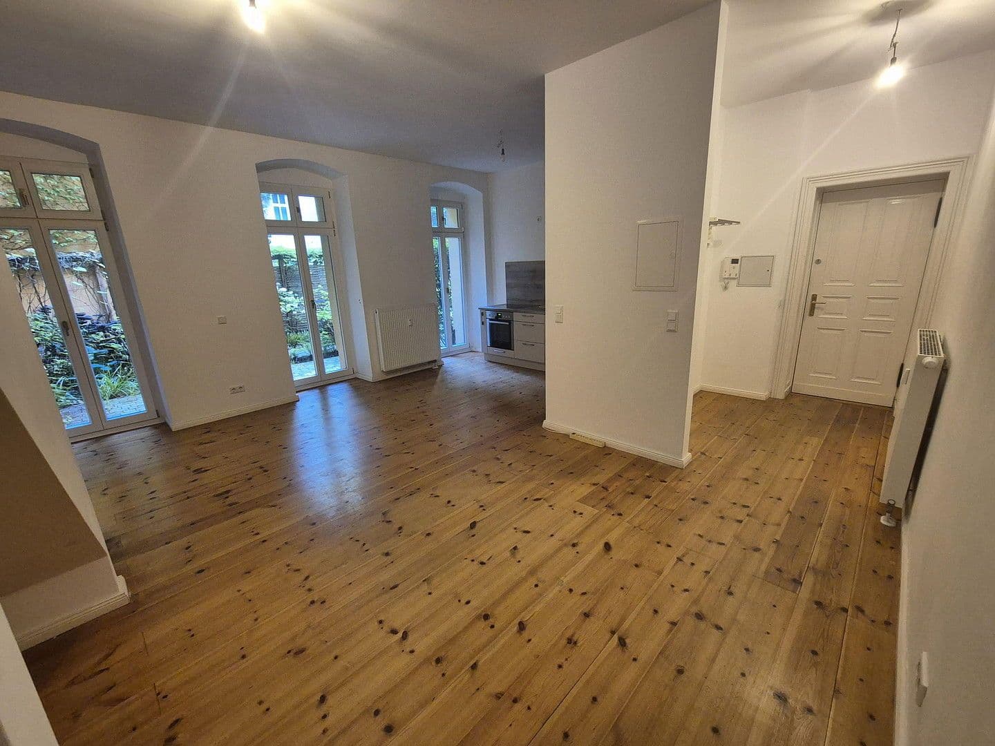 Predaj bytu 3-izbový 81 m², Berlin, Berlín Predaj bytu 3-izbový 81 m², Berlin, Berlín