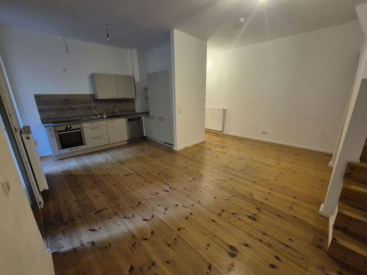 Predaj bytu 3-izbový 81 m², Berlin, Berlín Predaj bytu 3-izbový 81 m², Berlin, Berlín