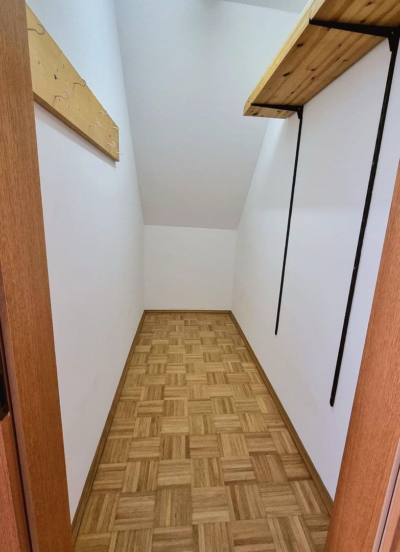 Prenájom bytu 3-izbový 119 m², Bochum, Severné Porýnie - Westfálsko Prenájom bytu 3-izbový 119 m², Bochum, Severné Porýnie - Westfálsko