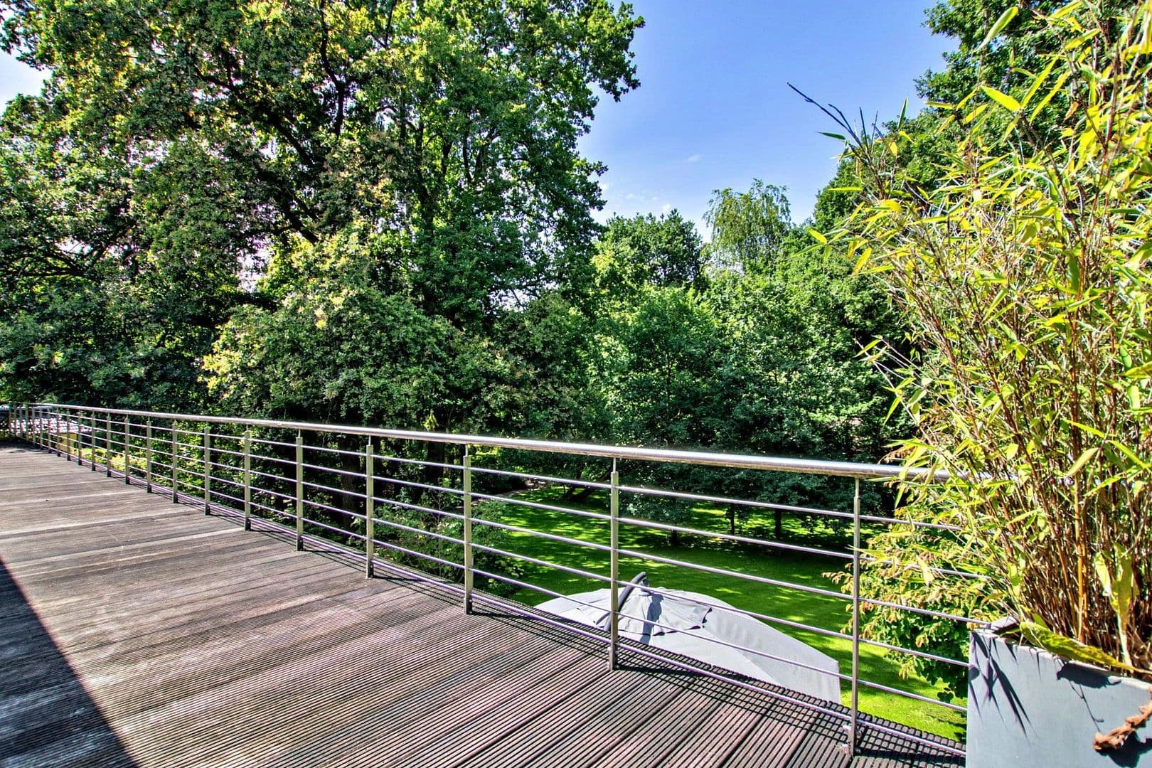 Predaj domu 384 m², pozemek 3.935 m², Wildeshausen, Dolné Sasko Predaj domu 384 m², pozemek 3.935 m², Wildeshausen, Dolné Sasko