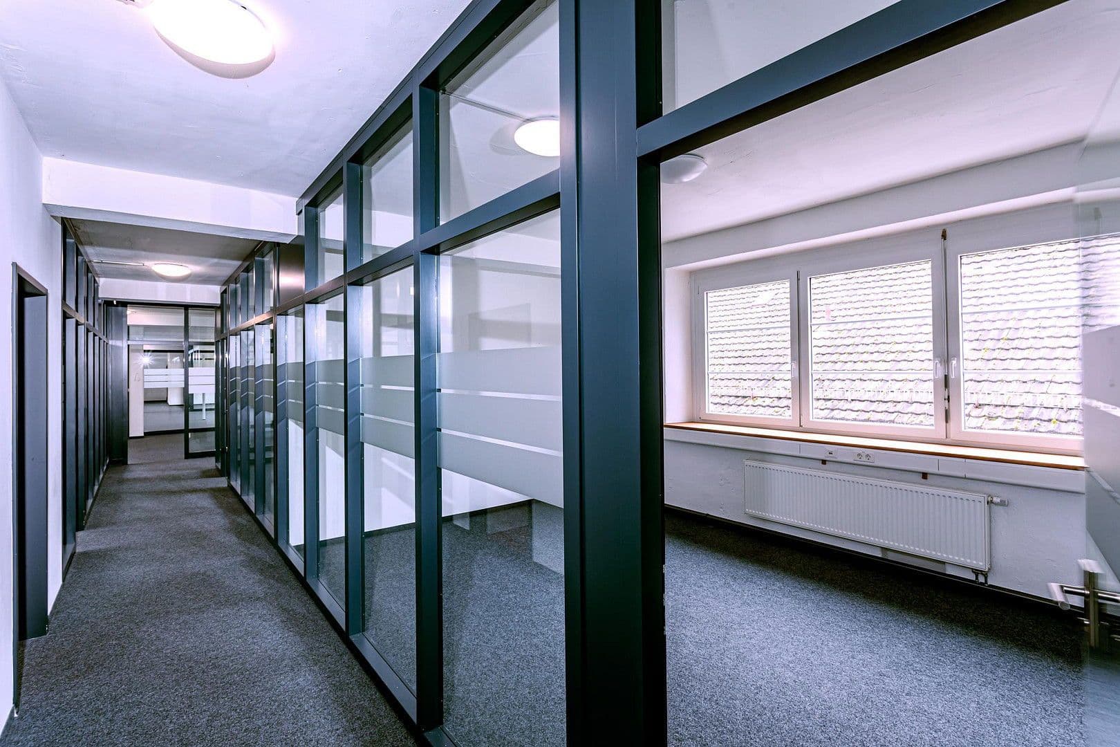 Prenájom kancelárie 325 m², Bahnhofstraße 27, Schramberg, Bádensko-Wurttembersko Prenájom kancelárie 325 m², Bahnhofstraße 27, Schramberg, Bádensko-Wurttembersko