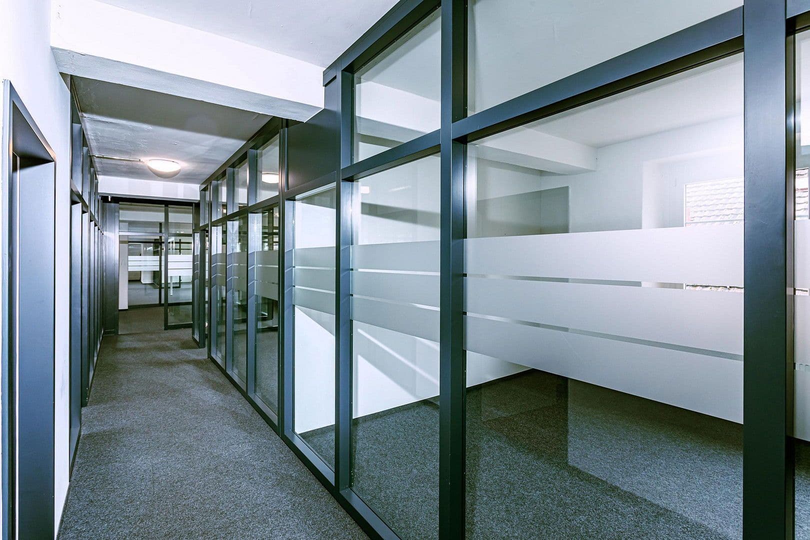 Prenájom kancelárie 325 m², Bahnhofstraße 27, Schramberg, Bádensko-Wurttembersko Prenájom kancelárie 325 m², Bahnhofstraße 27, Schramberg, Bádensko-Wurttembersko