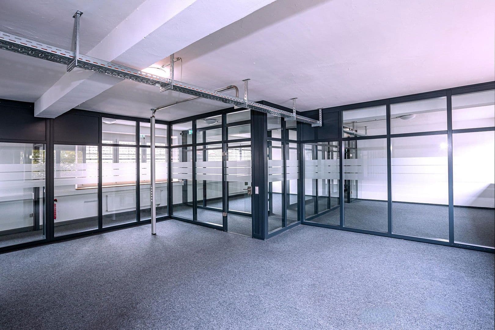 Prenájom kancelárie 325 m², Bahnhofstraße 27, Schramberg, Bádensko-Wurttembersko Prenájom kancelárie 325 m², Bahnhofstraße 27, Schramberg, Bádensko-Wurttembersko