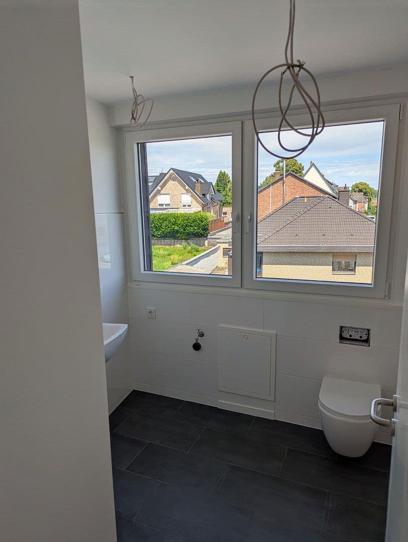 Prenájom bytu 2-izbový 65 m², Ortshofstr. 38-40, Hürth, Severné Porýnie - Westfálsko Prenájom bytu 2-izbový 65 m², Ortshofstr. 38-40, Hürth, Severné Porýnie - Westfálsko