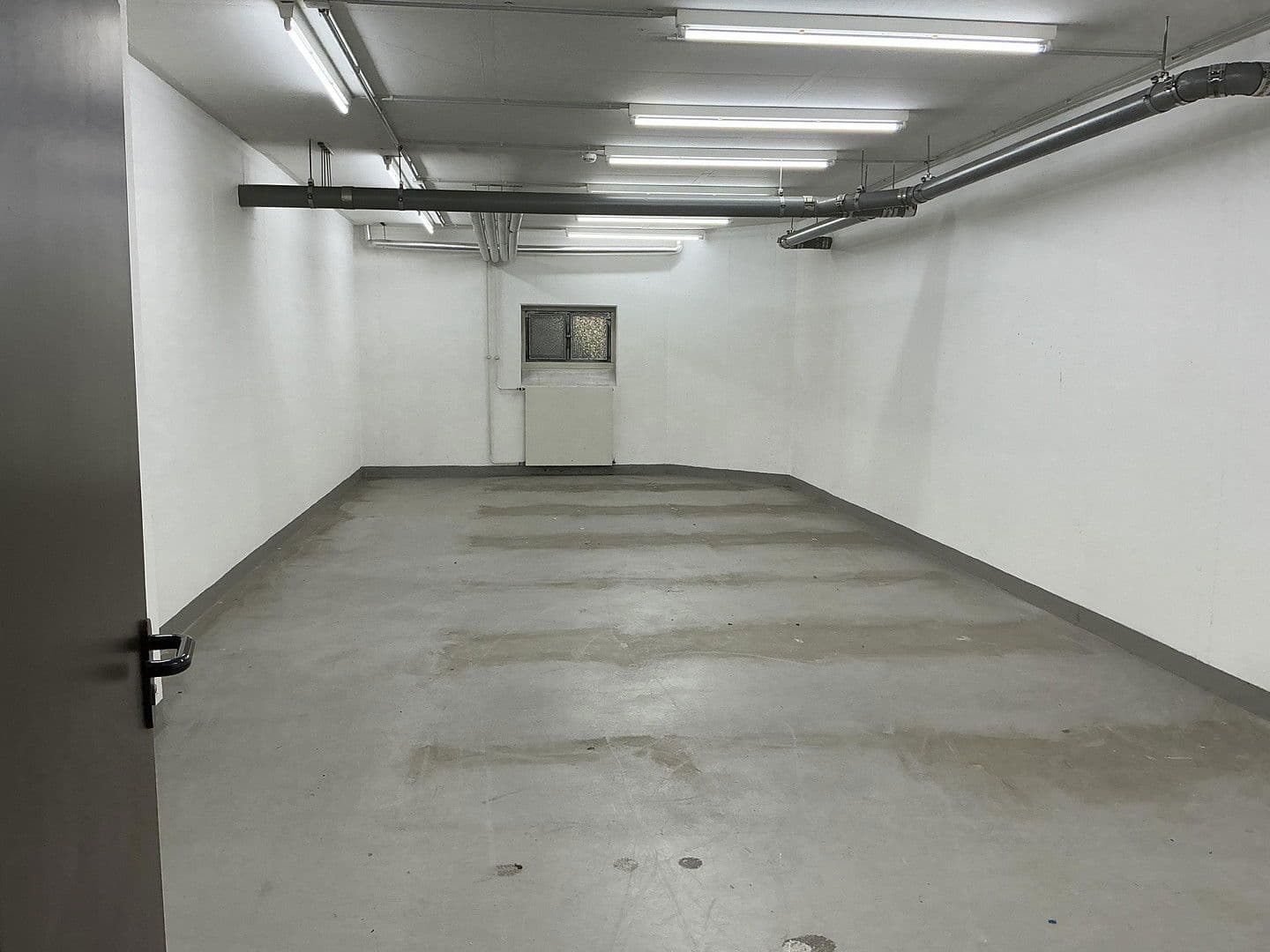 Prenájom nebytového priestoru 1 m², Theodor Heuss Strasse 1, Siegburg, Severné Porýnie - Westfálsko Prenájom nebytového priestoru 1 m², Theodor Heuss Strasse 1, Siegburg, Severné Porýnie - Westfálsko