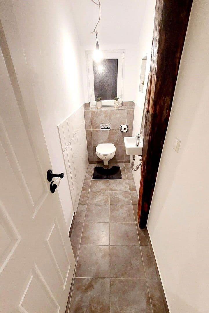 Prenájom bytu 4-izbový 130 m², Pfarrgasse 2, Göppingen, Bádensko-Wurttembersko Prenájom bytu 4-izbový 130 m², Pfarrgasse 2, Göppingen, Bádensko-Wurttembersko