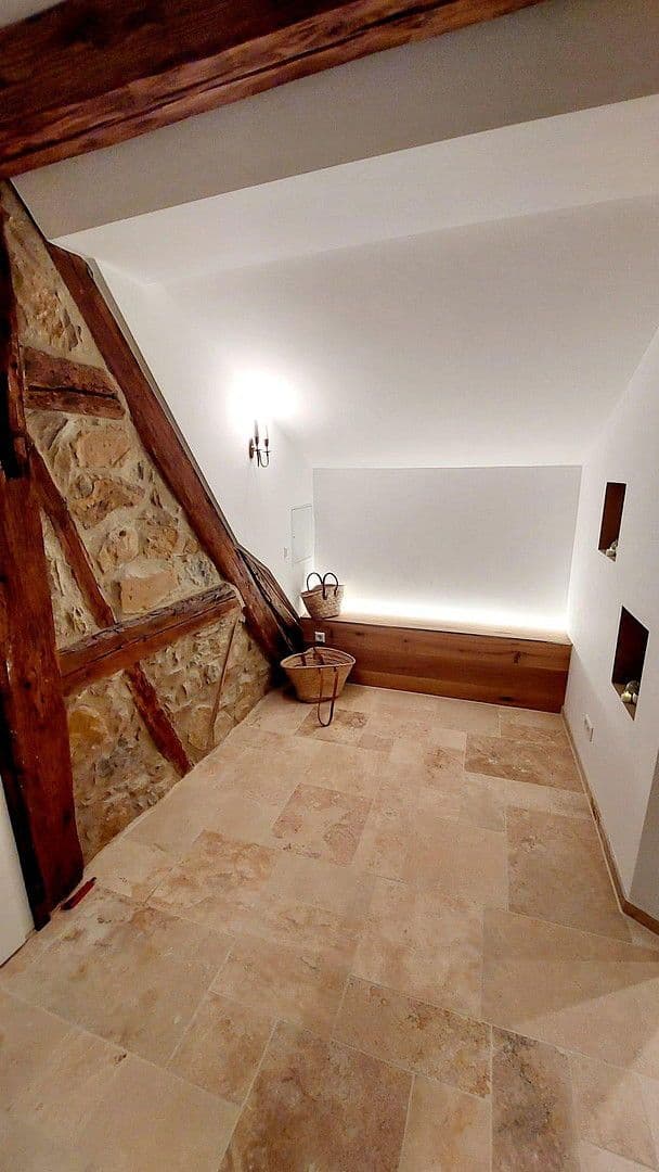 Prenájom bytu 4-izbový 130 m², Pfarrgasse 2, Göppingen, Bádensko-Wurttembersko Prenájom bytu 4-izbový 130 m², Pfarrgasse 2, Göppingen, Bádensko-Wurttembersko