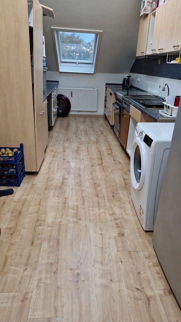 Predaj domu 300 m², pozemek 262 m², Geisenheimerstraße 32, Rüdesheim am Rhein, Hesensko Predaj domu 300 m², pozemek 262 m², Geisenheimerstraße 32, Rüdesheim am Rhein, Hesensko