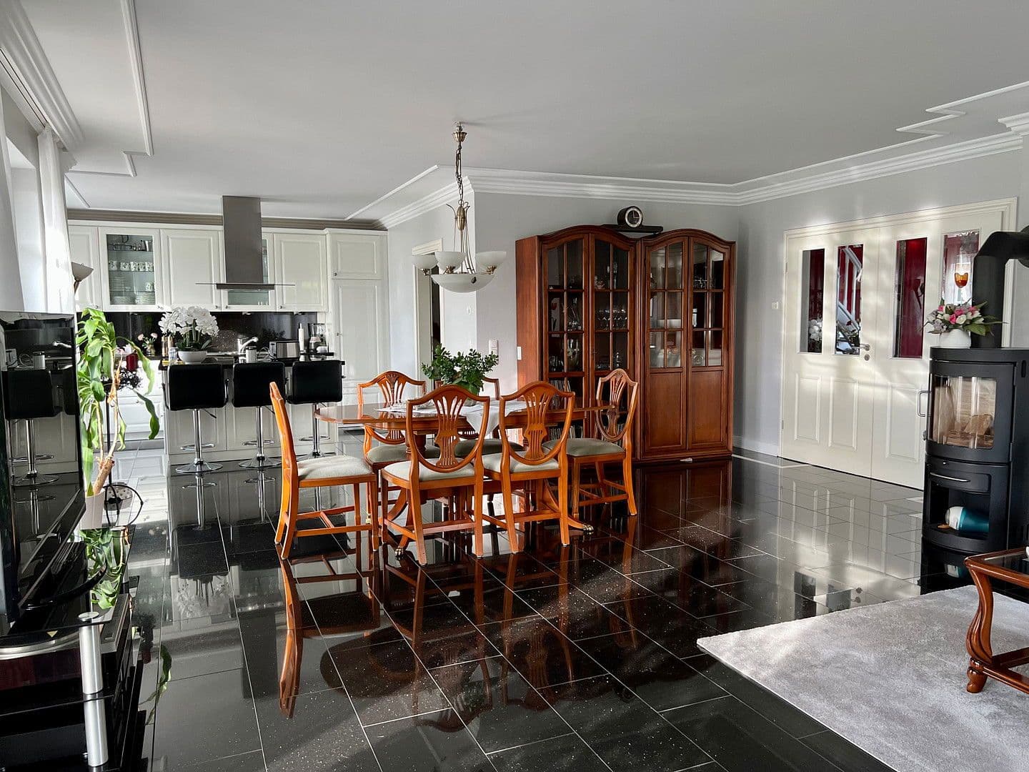 Predaj domu 270 m², pozemek 868 m², Bad Oldesloe, Šlezvicko-Holštajnsko Predaj domu 270 m², pozemek 868 m², Bad Oldesloe, Šlezvicko-Holštajnsko