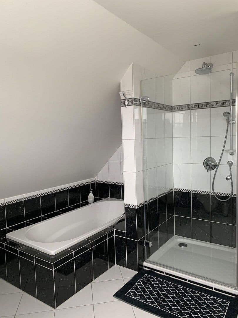 Predaj domu 270 m², pozemek 868 m², Bad Oldesloe, Šlezvicko-Holštajnsko Predaj domu 270 m², pozemek 868 m², Bad Oldesloe, Šlezvicko-Holštajnsko