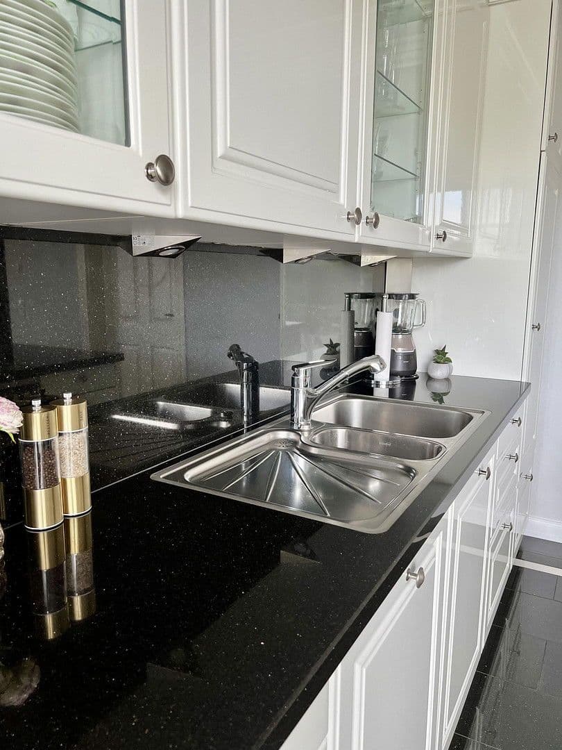 Predaj domu 270 m², pozemek 868 m², Bad Oldesloe, Šlezvicko-Holštajnsko Predaj domu 270 m², pozemek 868 m², Bad Oldesloe, Šlezvicko-Holštajnsko