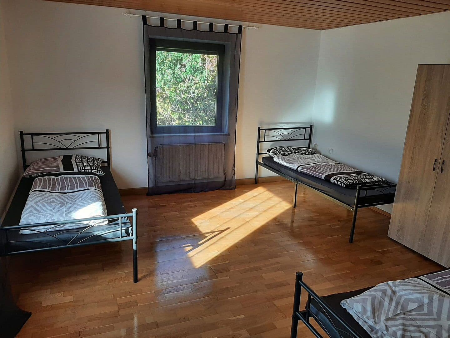 Prenájom bytu 6-izbový 100 m², Schönbrunn, Landshut, Bavorsko Prenájom bytu 6-izbový 100 m², Schönbrunn, Landshut, Bavorsko