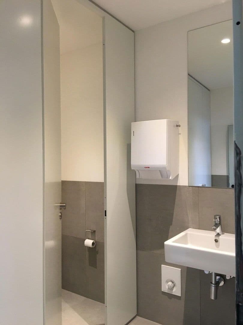 Prenájom kancelárie 510 m², Blumenstrasse 17, Geretsried, Bavorsko Prenájom kancelárie 510 m², Blumenstrasse 17, Geretsried, Bavorsko