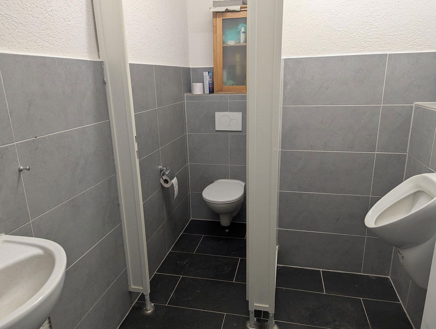 Prenájom nebytového priestoru 473 m², Wesseling, Severné Porýnie - Westfálsko Prenájom nebytového priestoru 473 m², Wesseling, Severné Porýnie - Westfálsko