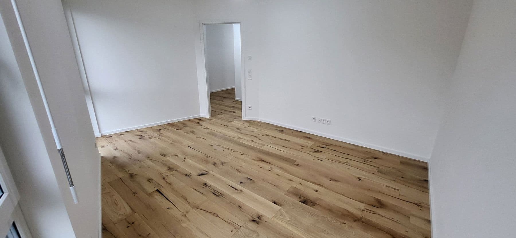 Prenájom bytu 3-izbový 81 m², Kuchengartenstraße 4, Leipzig, Sasko Prenájom bytu 3-izbový 81 m², Kuchengartenstraße 4, Leipzig, Sasko