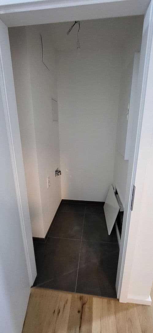 Prenájom bytu 3-izbový 81 m², Kuchengartenstraße 4, Leipzig, Sasko Prenájom bytu 3-izbový 81 m², Kuchengartenstraße 4, Leipzig, Sasko