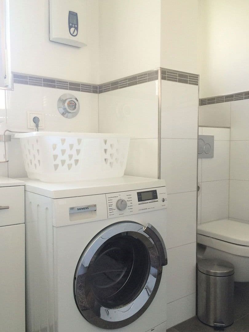 Prenájom bytu 3-izbový 86 m², Carl-Reiss-Platz17, Mannheim, Bádensko-Wurttembersko Prenájom bytu 3-izbový 86 m², Carl-Reiss-Platz17, Mannheim, Bádensko-Wurttembersko