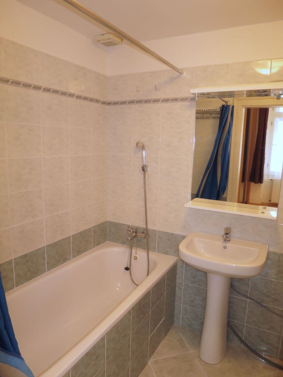 Prenájom bytu 2-izbový 67 m², Roháčova, Praha, Praha Prenájom bytu 2-izbový 67 m², Roháčova, Praha, Praha