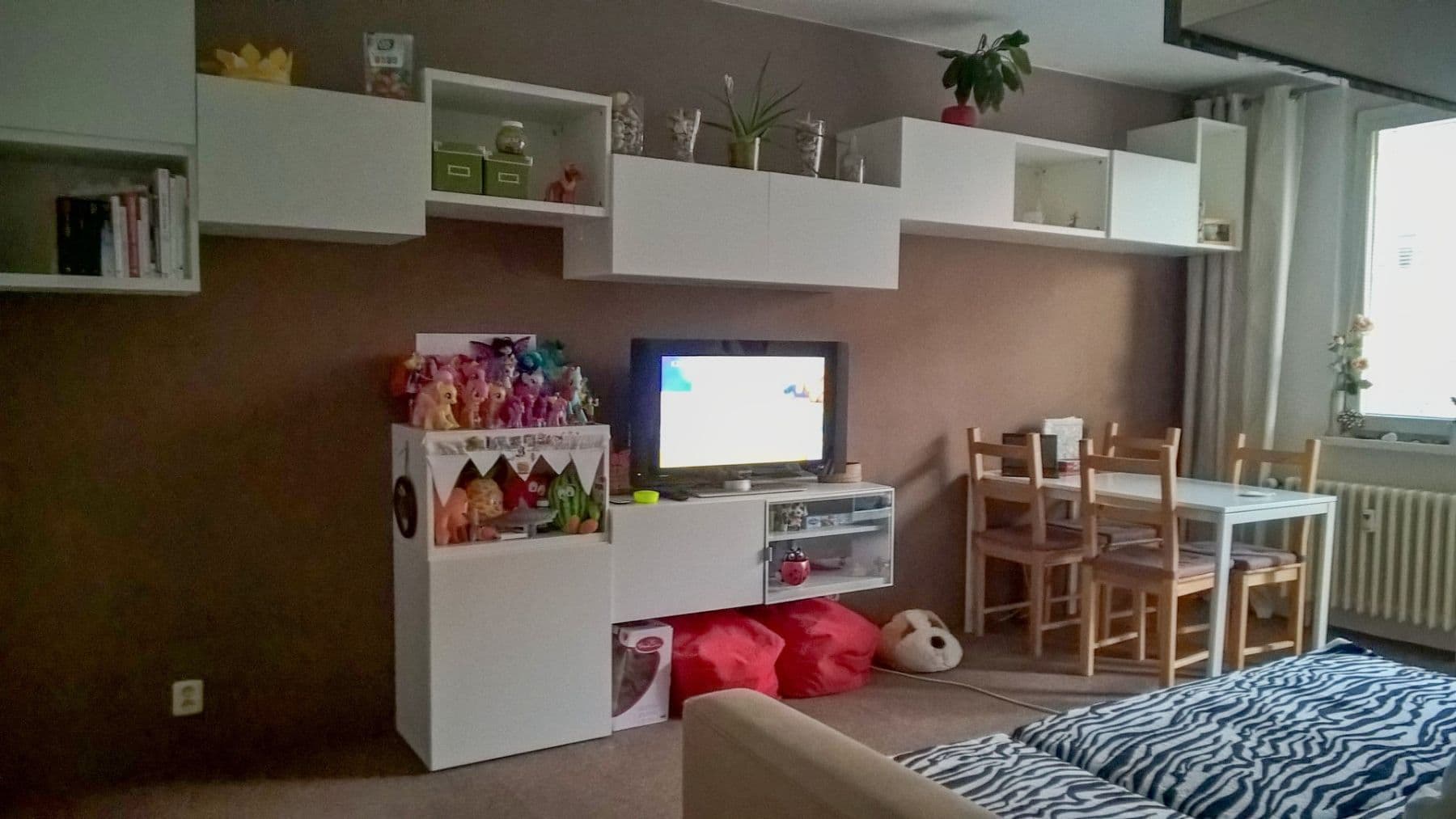 Prenájom bytu 2-izbový 56 m², Formánkova, Hradec Králové, Královéhradecký kraj Prenájom bytu 2-izbový 56 m², Formánkova, Hradec Králové, Královéhradecký kraj